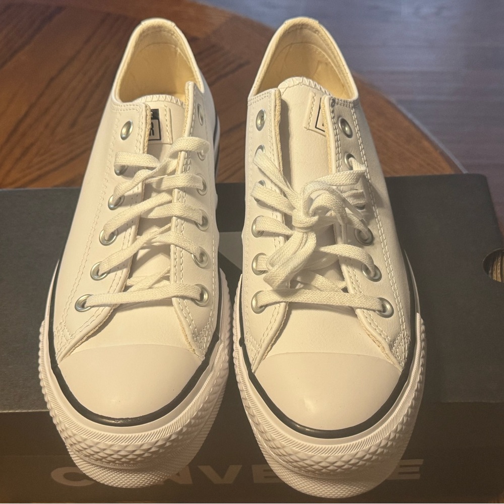 Converse Chuck Taylor All Star Lift Platform White Size 8.5 New In Box - Picture 4 of 8